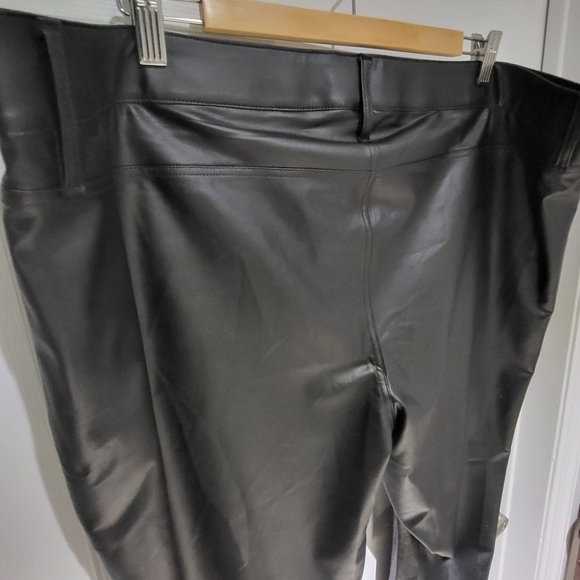 NWT Lane Bryant Women's Faux Leather Super-Slim Fit Black Size 24 Short - Picture 4 of 11